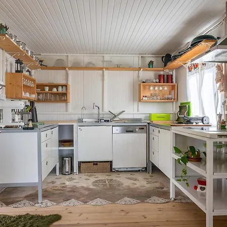 Teos Retreat Houses-passiflora *