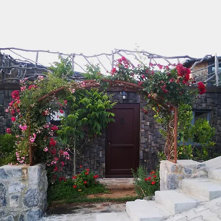Teos Retreat Houses-passiflora Σμύρνη