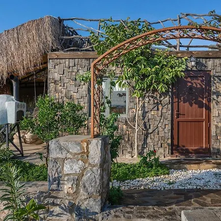 Teos Retreat Houses-passiflora * 이즈미르